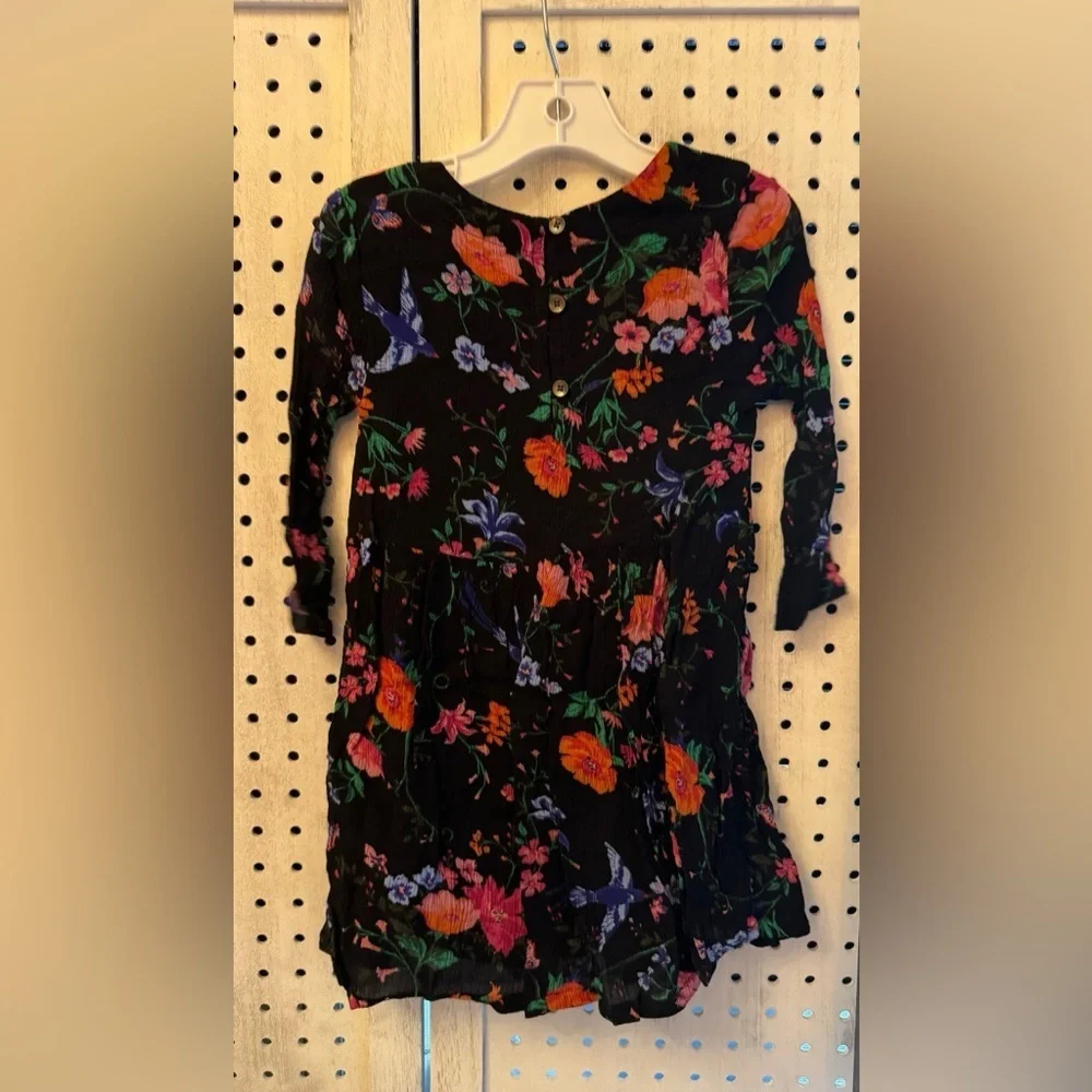 old navy black floral dress Child Size 5 square neck short puffy sleeves shirred tiered skirt relaxed fit hits at thigh hits above kneemodels are approx Shop the Old Navy x